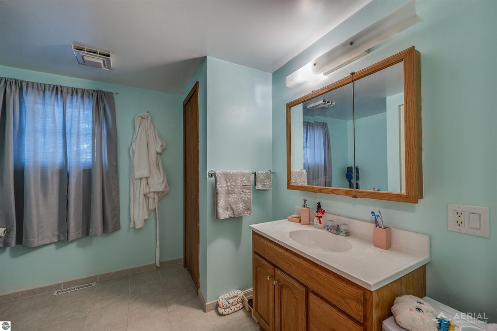 Image 27 of property listing at 965 Grove Street, Tawas City, MI 48763