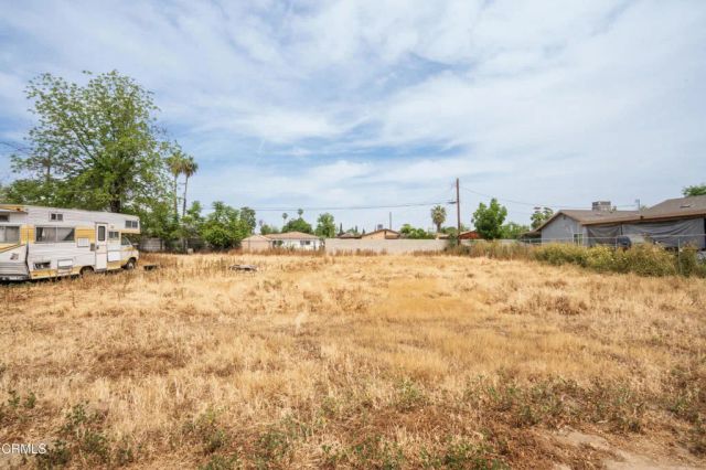 628 E 3rd Street, Bakersfield, CA 93307