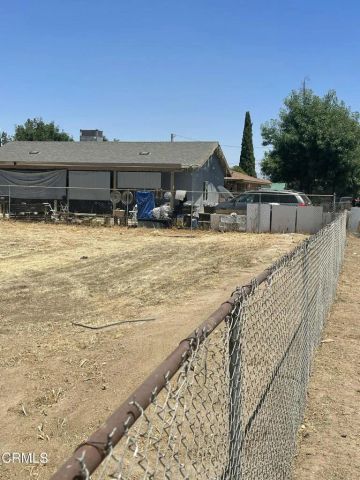 628 E 3rd Street, Bakersfield, CA 93307