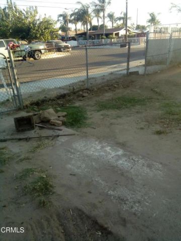 628 E 3rd Street, Bakersfield, CA 93307