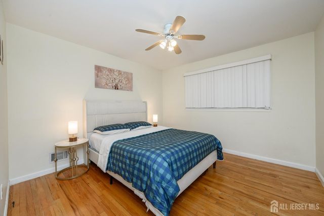 21 Wilk Road, Edison, NJ 08837