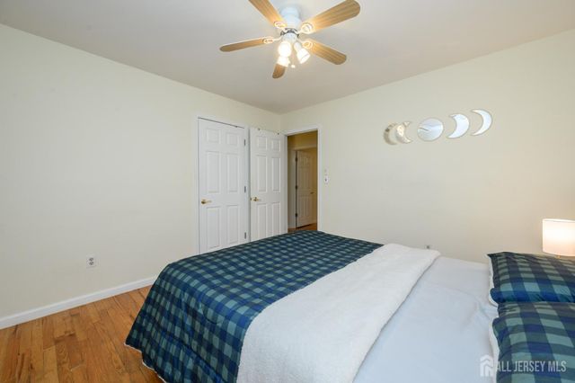 21 Wilk Road, Edison, NJ 08837