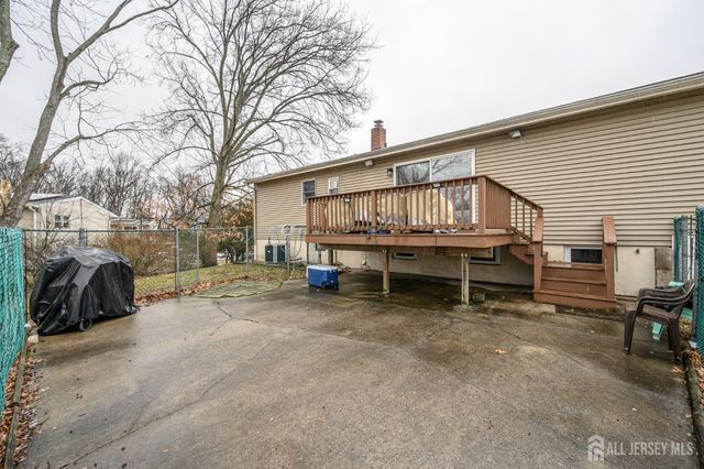 21 Wilk Road, Edison, NJ 08837