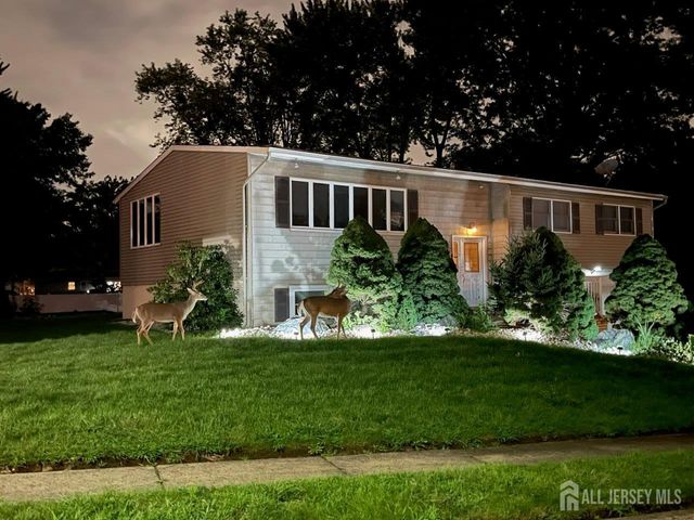 21 Wilk Road, Edison, NJ 08837