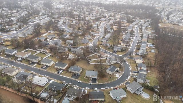 21 Wilk Road, Edison, NJ 08837