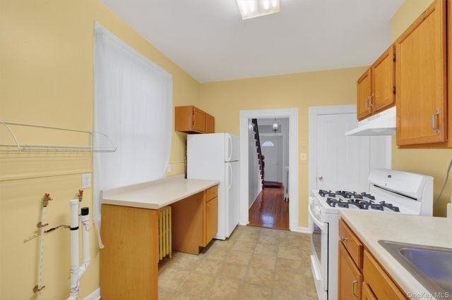 75 Prospect Street, Newburgh, NY 12550