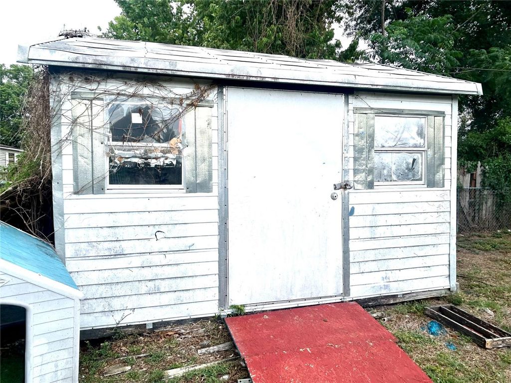 Image 23 of property listing at 2210 MURDOCK BOULEVARD, Orlando, FL 32817