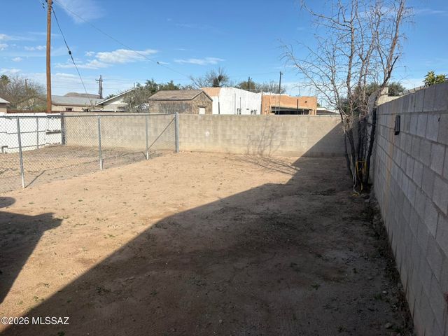 526 W 42nd Street, Tucson, AZ 85713