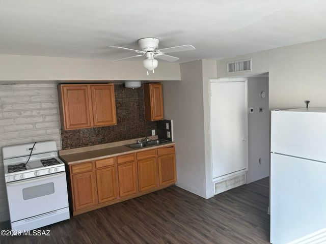 526 W 42nd Street, Tucson, AZ 85713