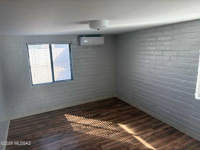 526 W 42nd Street, Tucson, AZ 85713