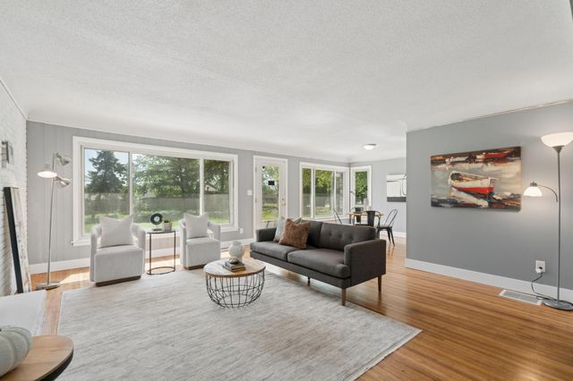 3280 Dodd Road, Eagan, MN 55121