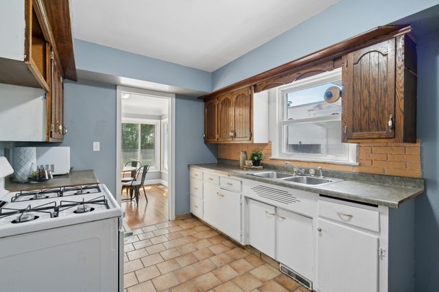 3280 Dodd Road, Eagan, MN 55121