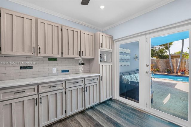 417 NW 46th St, Oakland Park, FL 33309
