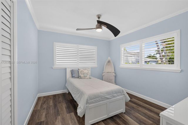 417 NW 46th St, Oakland Park, FL 33309