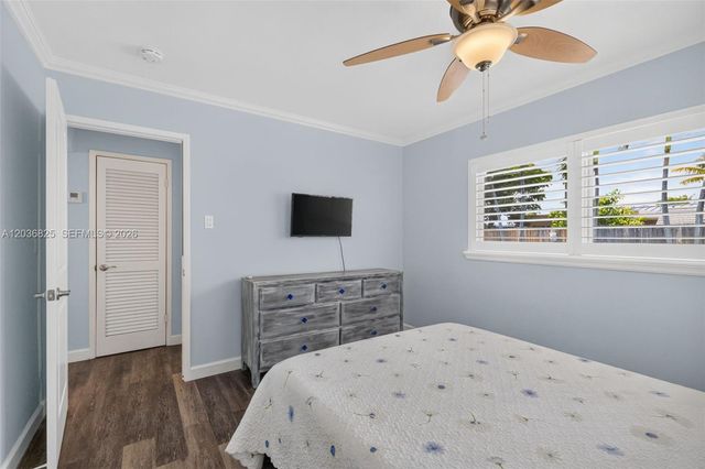 417 NW 46th St, Oakland Park, FL 33309