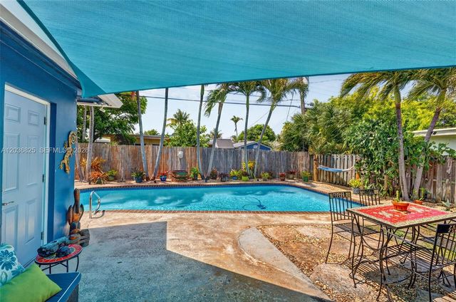 417 NW 46th St, Oakland Park, FL 33309
