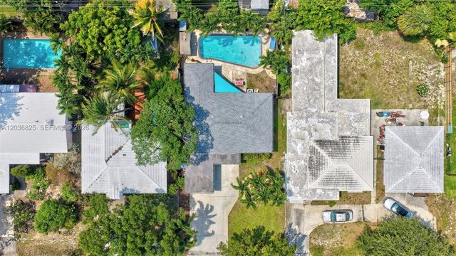 417 NW 46th St, Oakland Park, FL 33309