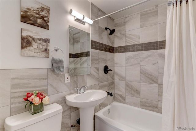 6940 W 55th Place, Arvada, CO 80002
