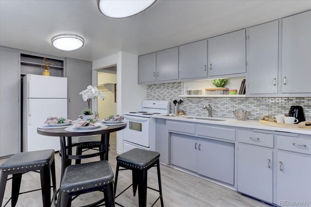 6940 W 55th Place, Arvada, CO 80002
