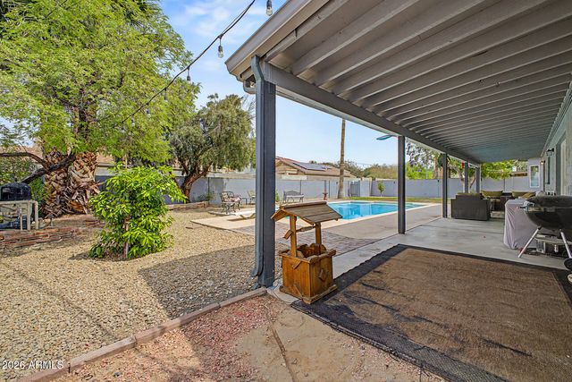 5720 W FRIER Drive W, Glendale, AZ 85301