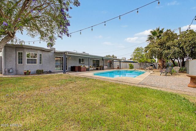 5720 W FRIER Drive W, Glendale, AZ 85301