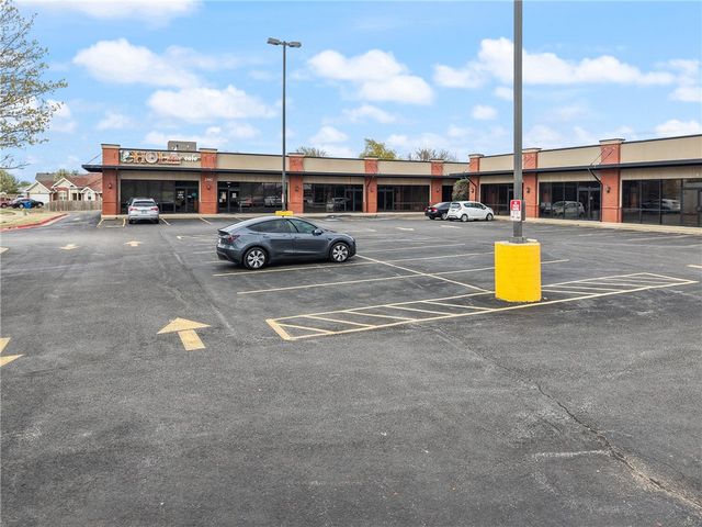 2502 SW 14th Street Suite 20, Bentonville, AR 72712