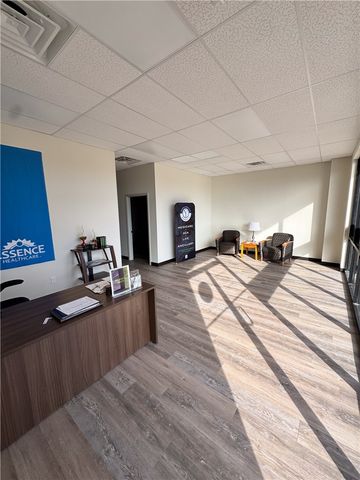 2502 SW 14th Street Suite 20, Bentonville, AR 72712