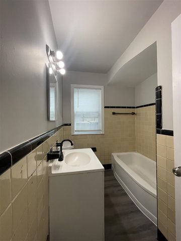 18943 Greydale Avenue, Detroit, MI 48219