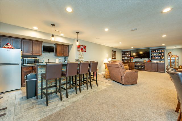 1380 E Pine Ridge Drive, Polk City, IA 50226