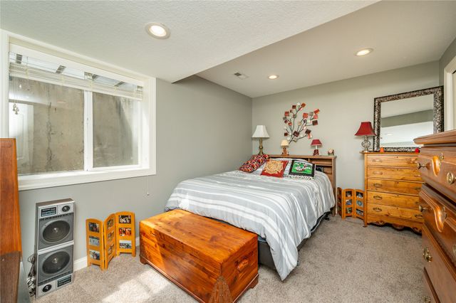 1380 E Pine Ridge Drive, Polk City, IA 50226