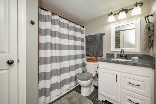 1380 E Pine Ridge Drive, Polk City, IA 50226