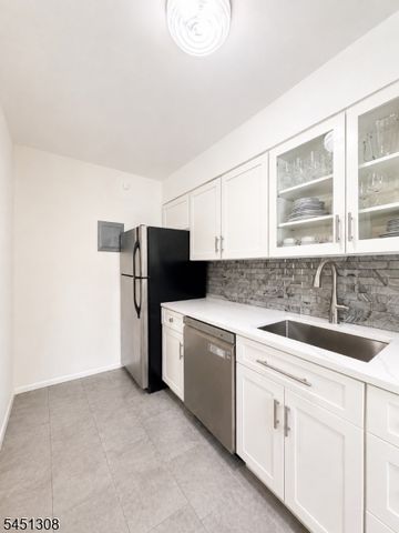 13 Wedgewood Dr Unit 87 87, Verona Twp., NJ 07044