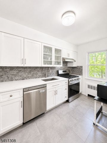 13 Wedgewood Dr Unit 87 87, Verona Twp., NJ 07044