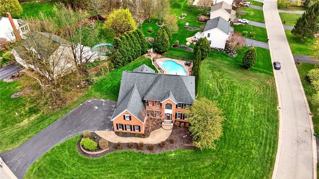 22 Stanford Way, Perinton, NY 14450