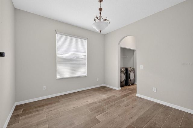 8405 CANTERBURY LAKE BOULEVARD, Tampa, FL 33619
