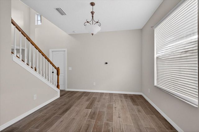 8405 CANTERBURY LAKE BOULEVARD, Tampa, FL 33619