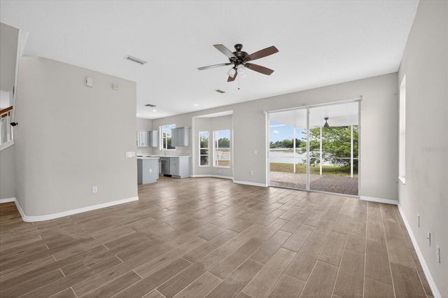 8405 CANTERBURY LAKE BOULEVARD, Tampa, FL 33619