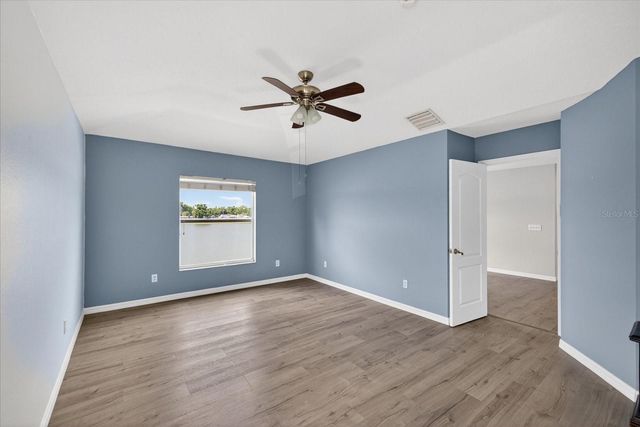 8405 CANTERBURY LAKE BOULEVARD, Tampa, FL 33619