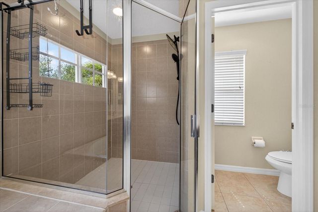 8405 CANTERBURY LAKE BOULEVARD, Tampa, FL 33619
