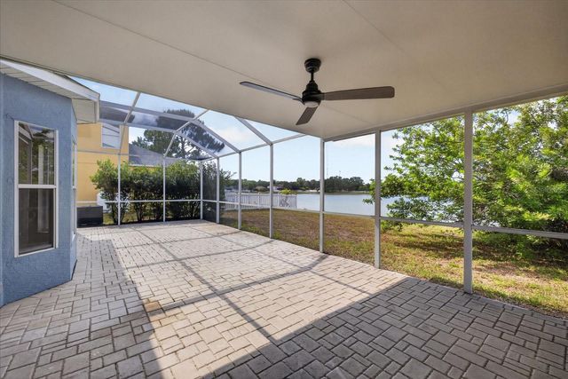 8405 CANTERBURY LAKE BOULEVARD, Tampa, FL 33619