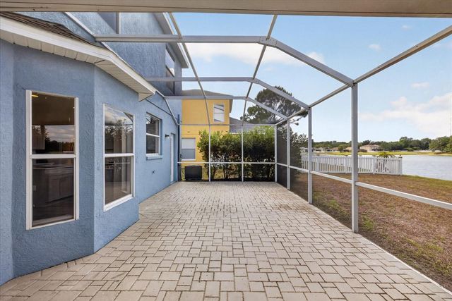 8405 CANTERBURY LAKE BOULEVARD, Tampa, FL 33619