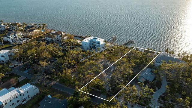 2046 ALAMEDA AVENUE, Sarasota, FL 34234