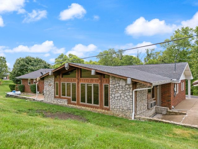 425 Parker Memorial Drive, Olive Hill, KY 41164