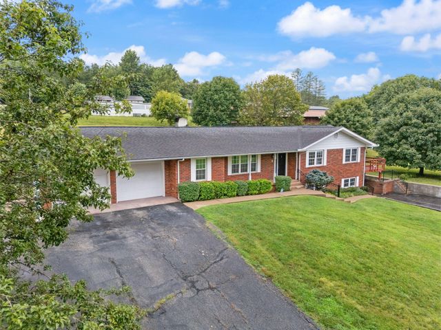 425 Parker Memorial Drive, Olive Hill, KY 41164