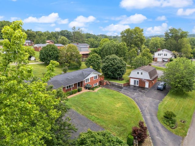 425 Parker Memorial Drive, Olive Hill, KY 41164