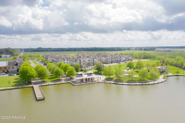 200 Park Grove Drive, Youngsville, LA 70592