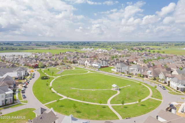 200 Park Grove Drive, Youngsville, LA 70592