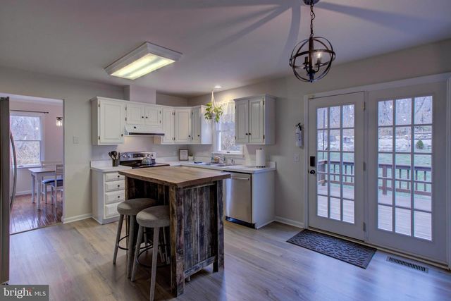 241 DOVE DR, Honey Brook, PA 19344