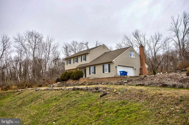241 DOVE DR, Honey Brook, PA 19344