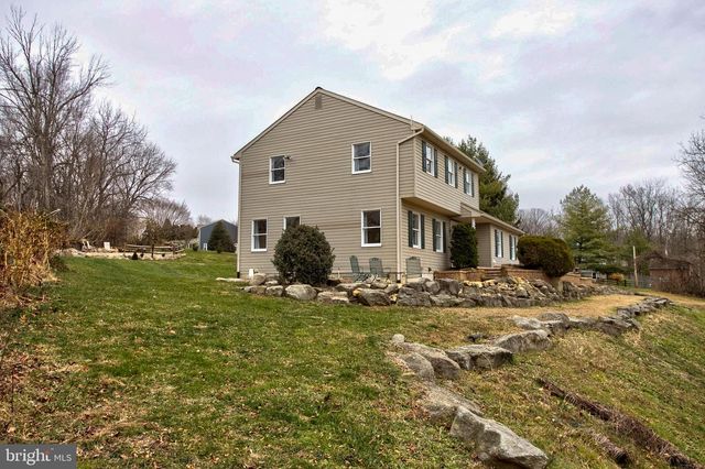 241 DOVE DR, Honey Brook, PA 19344